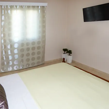 Rampelia Apartment *