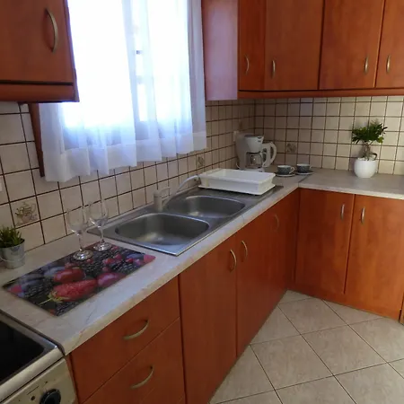 Rampelia Apartment Imerovigli (Santorini)