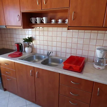 Rampelia Apartment Imerovigli (Santorini)